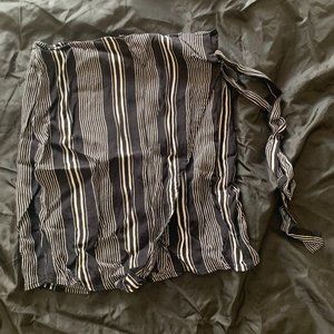 Black and white stripped skirt.